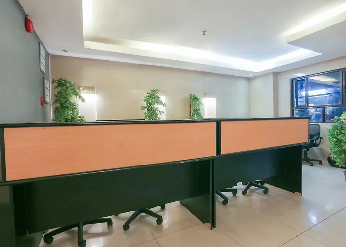 Oyo 226 The Orchard Tower Manila