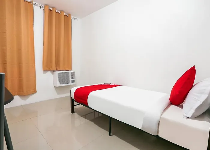 Hotel Oyo 226 The Orchard Tower 2*